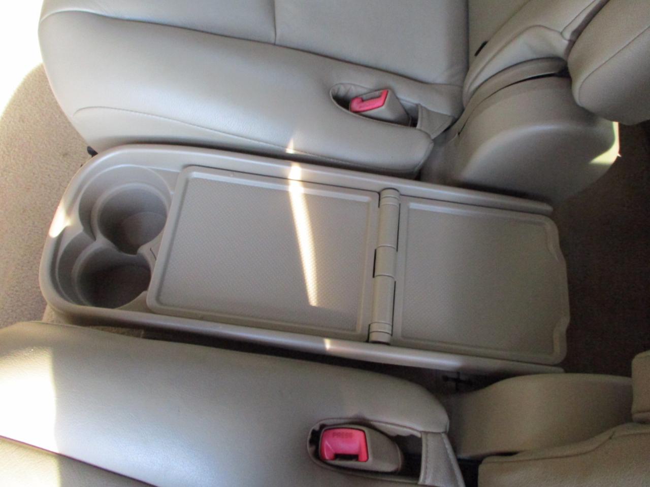 Toyota Highlander Base 4WD 2008
