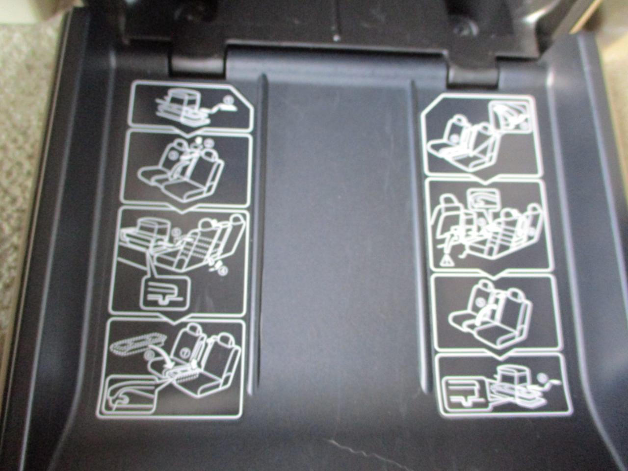 Toyota Highlander Base 4WD 2008