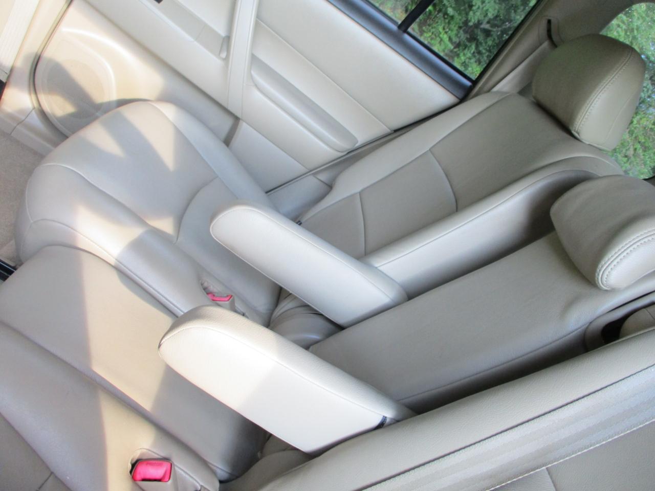 Toyota Highlander Base 4WD 2008