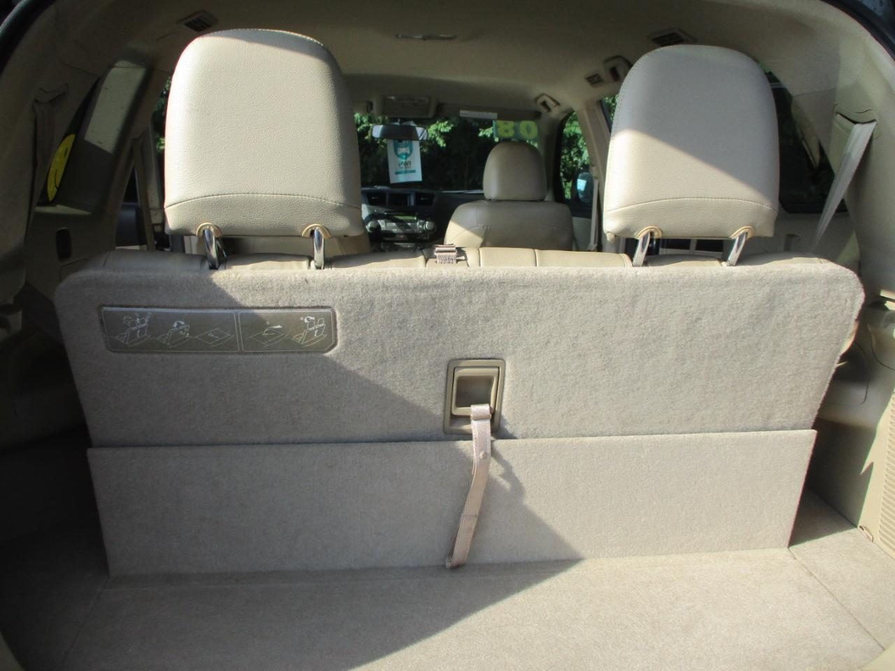Toyota Highlander Base 4WD 2008