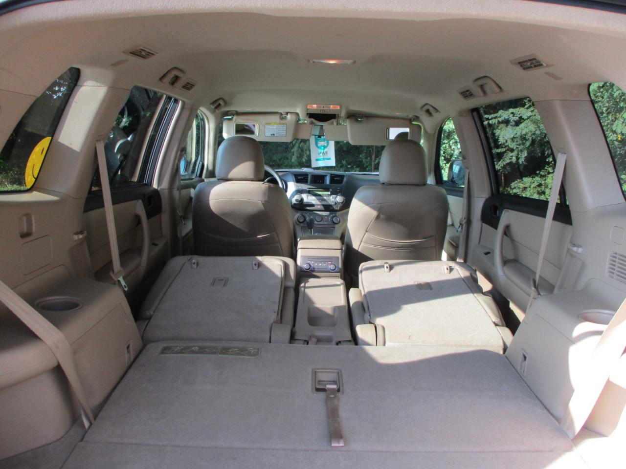 Toyota Highlander Base 4WD 2008