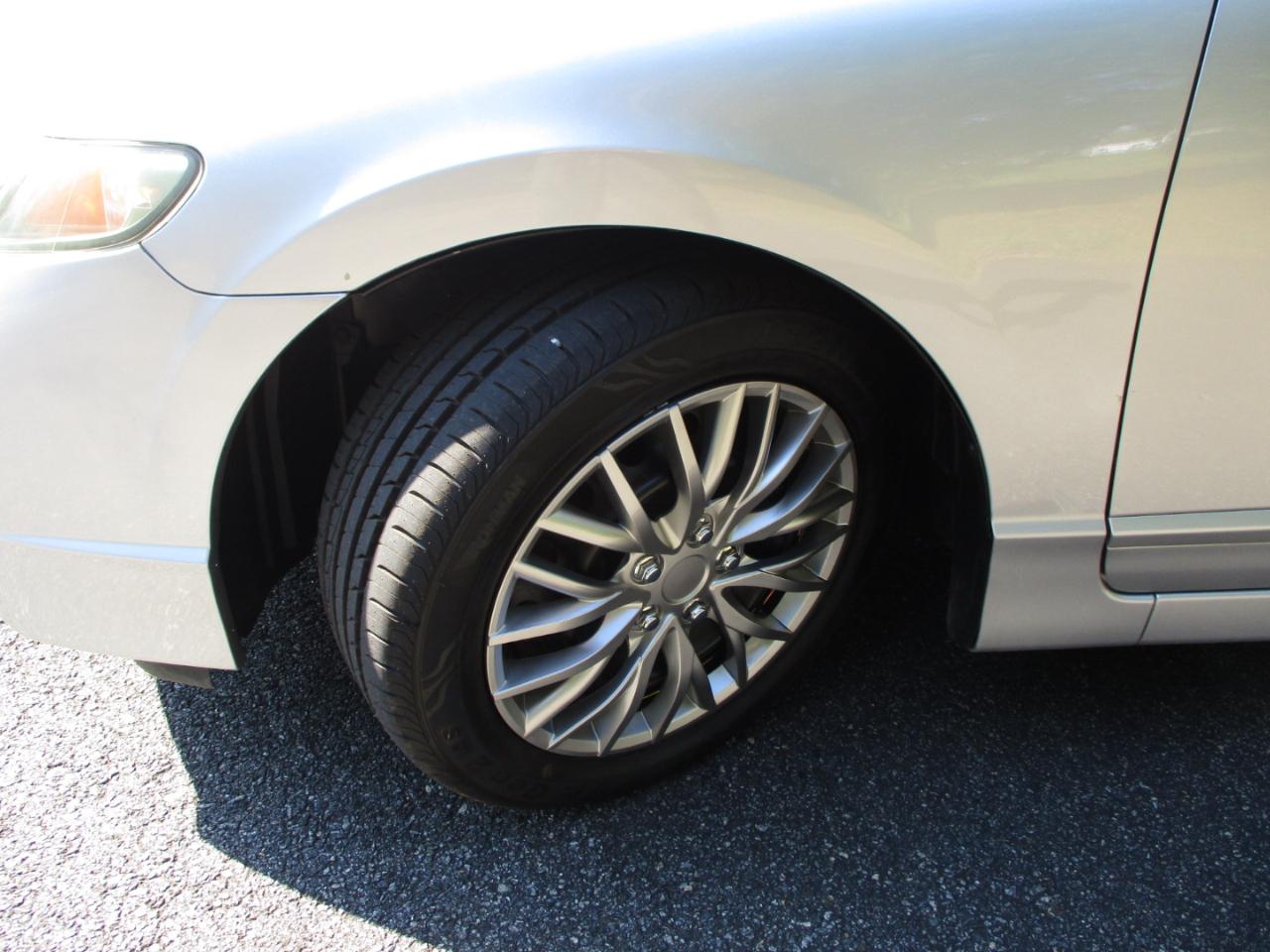 Honda Civic LX Sedan 5-Speed AT 2009