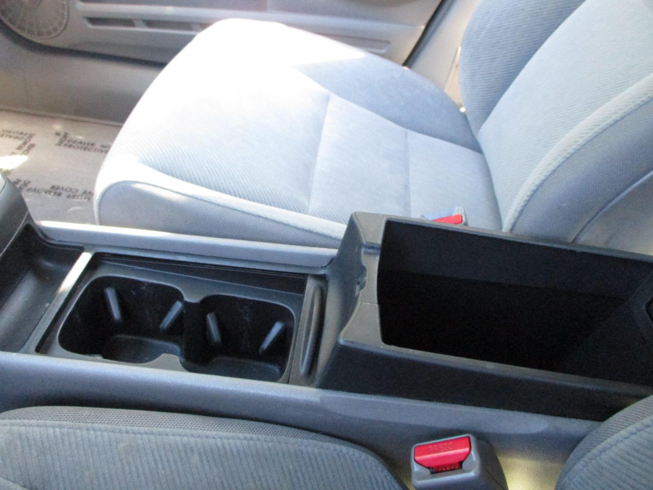 Honda Civic LX Sedan 5-Speed AT 2009
