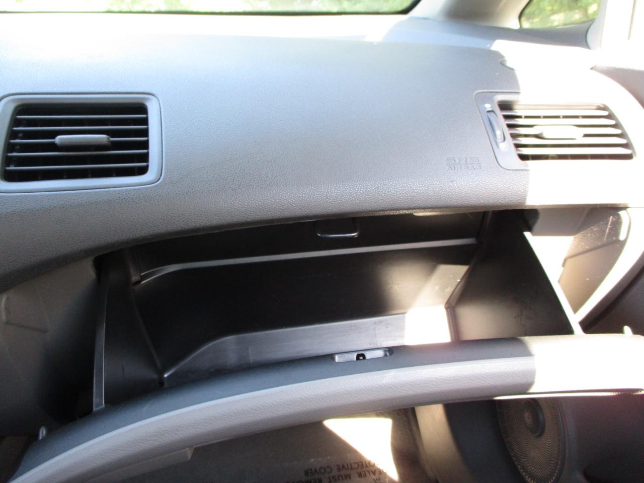 Honda Civic LX Sedan 5-Speed AT 2009