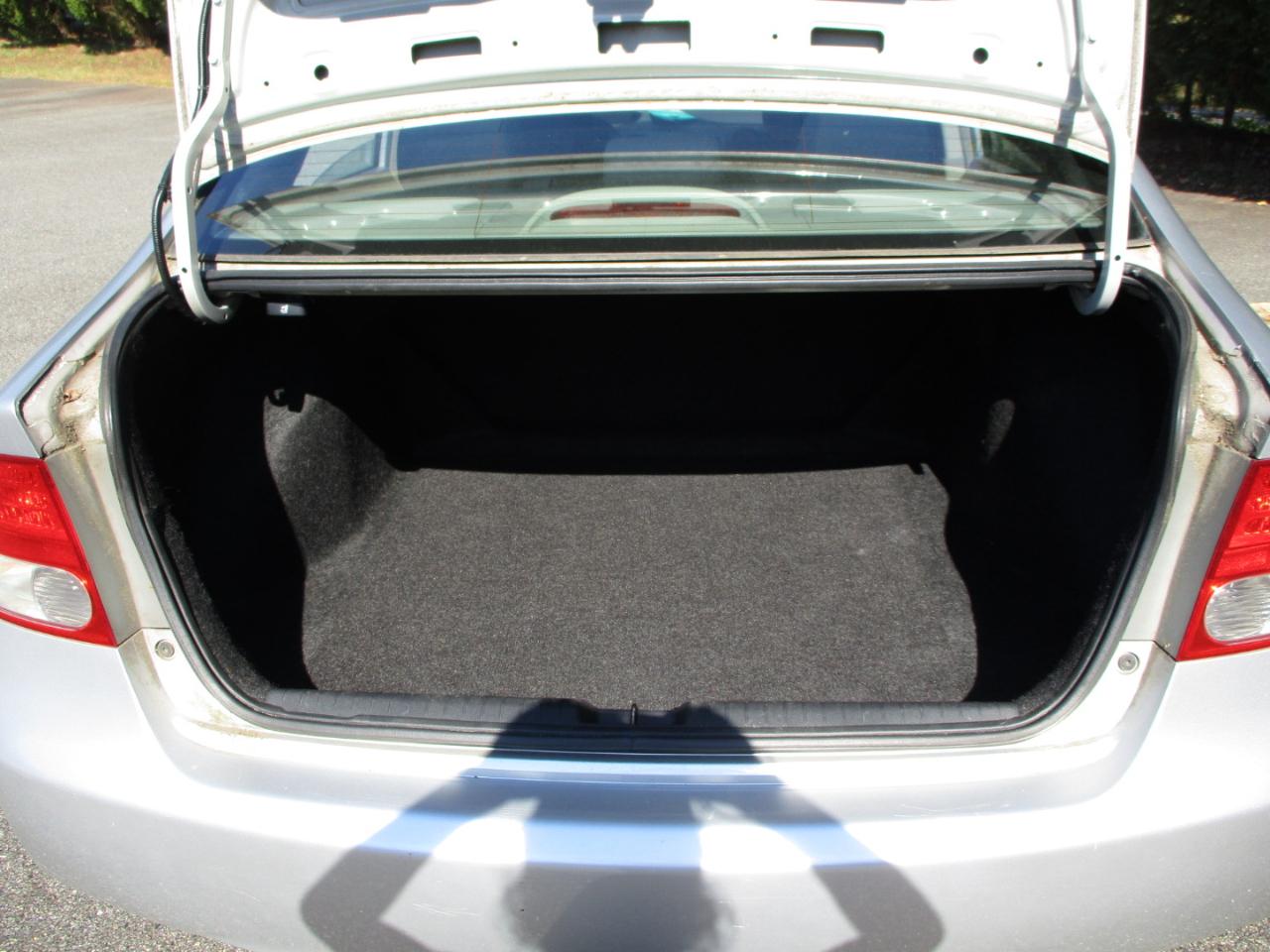 Honda Civic LX Sedan 5-Speed AT 2009