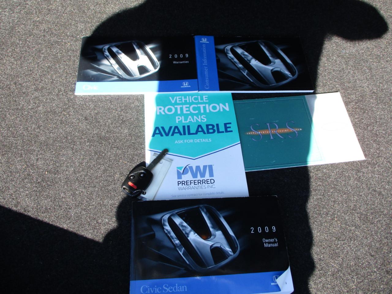 Honda Civic LX Sedan 5-Speed AT 2009