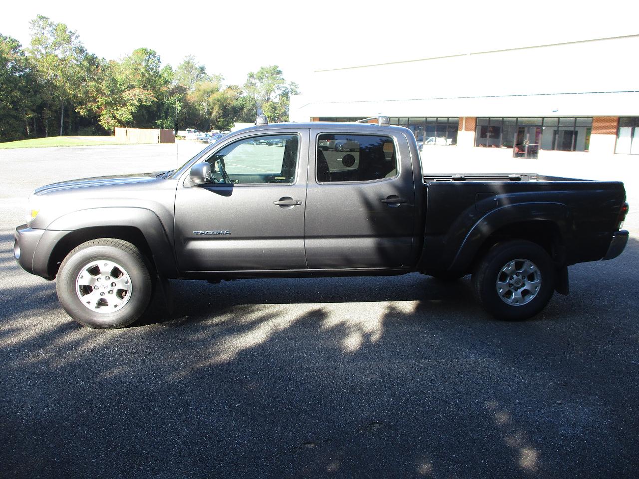 Toyota Tacoma Double Cab Long Bed V6 Auto 4WD 2010