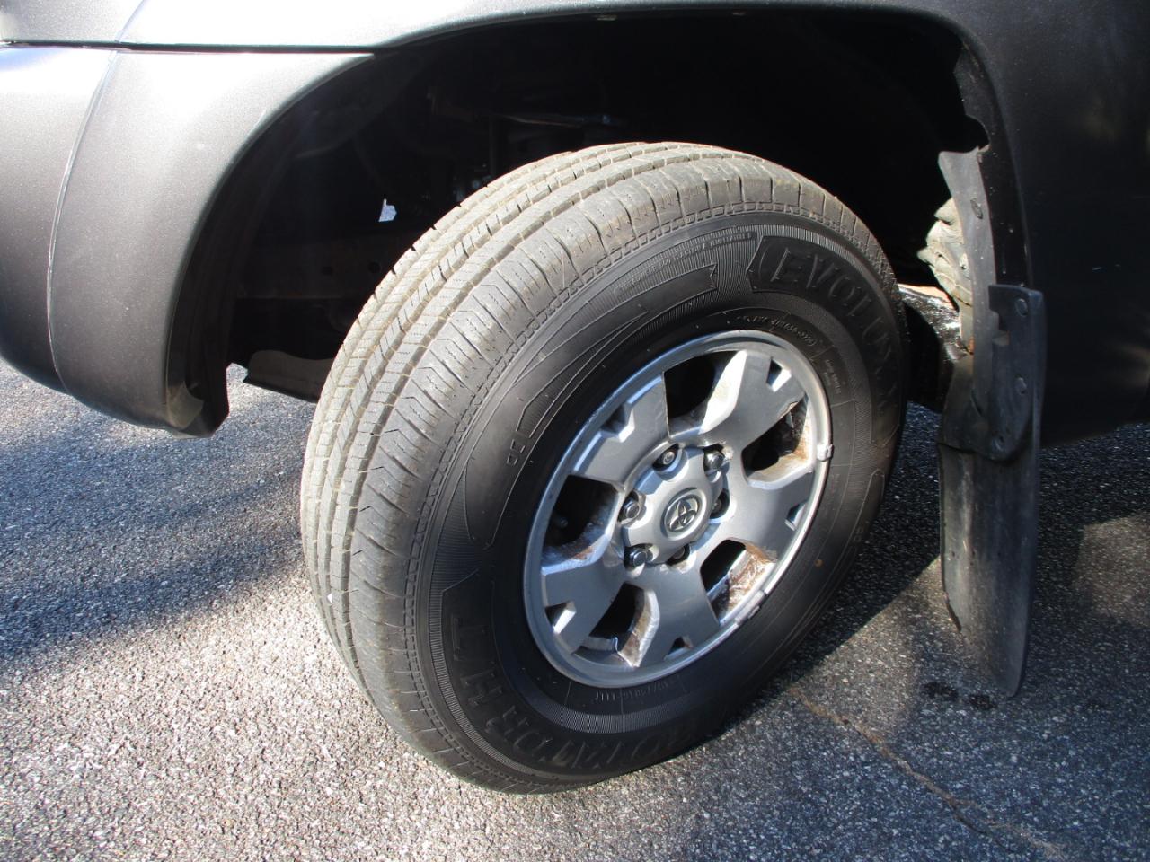 Toyota Tacoma Double Cab Long Bed V6 Auto 4WD 2010