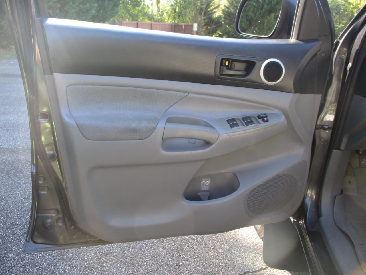Toyota Tacoma Double Cab Long Bed V6 Auto 4WD 2010