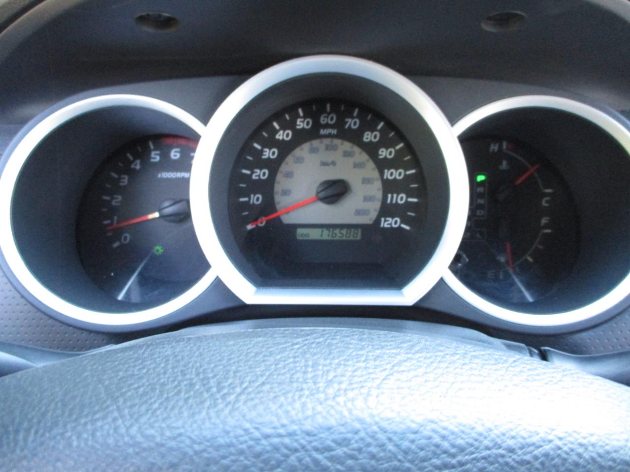 Toyota Tacoma Double Cab Long Bed V6 Auto 4WD 2010