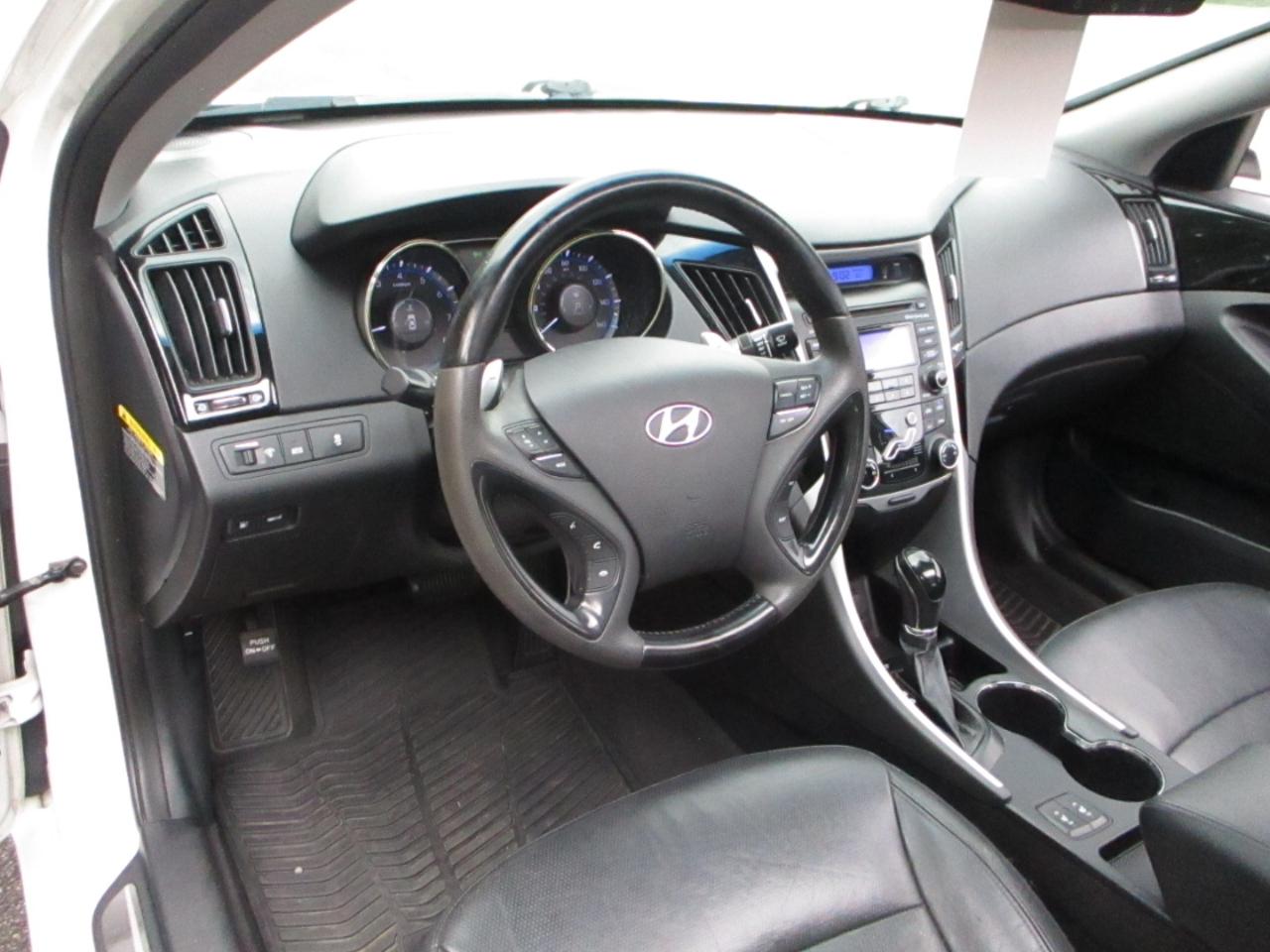 Hyundai Sonata Limited Auto 2012