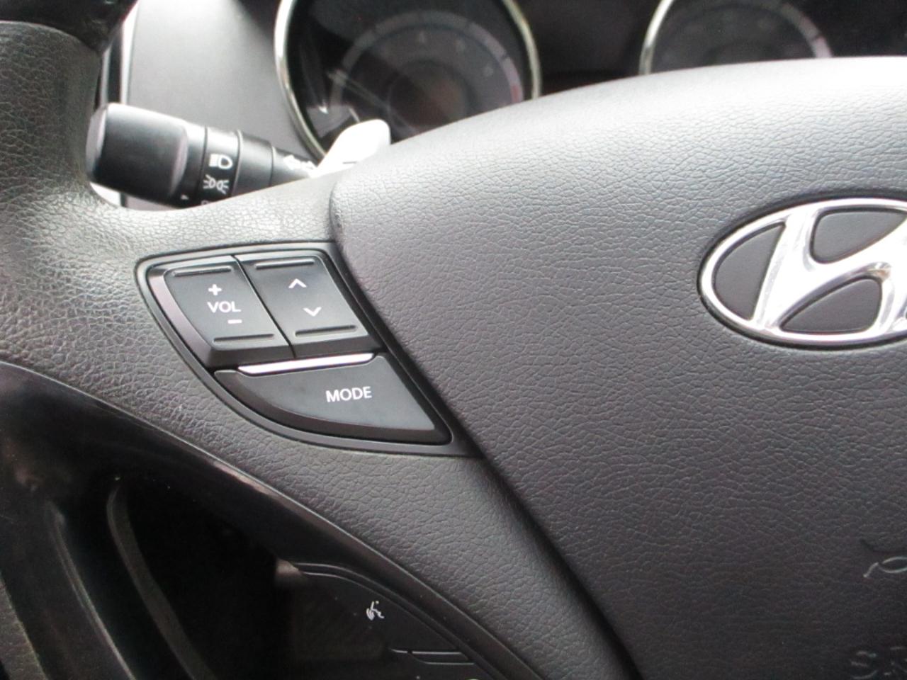 Hyundai Sonata Limited Auto 2012