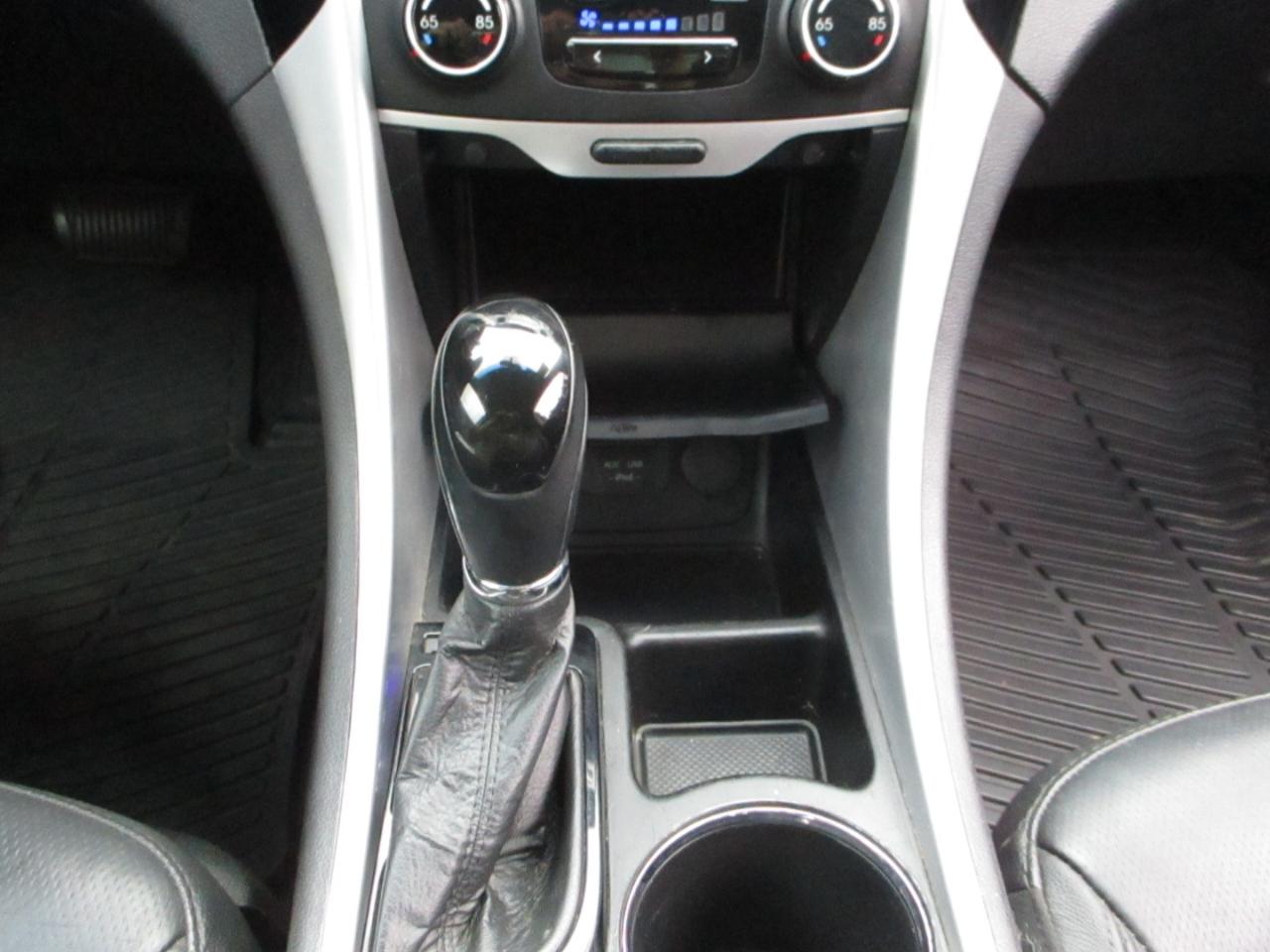 Hyundai Sonata Limited Auto 2012