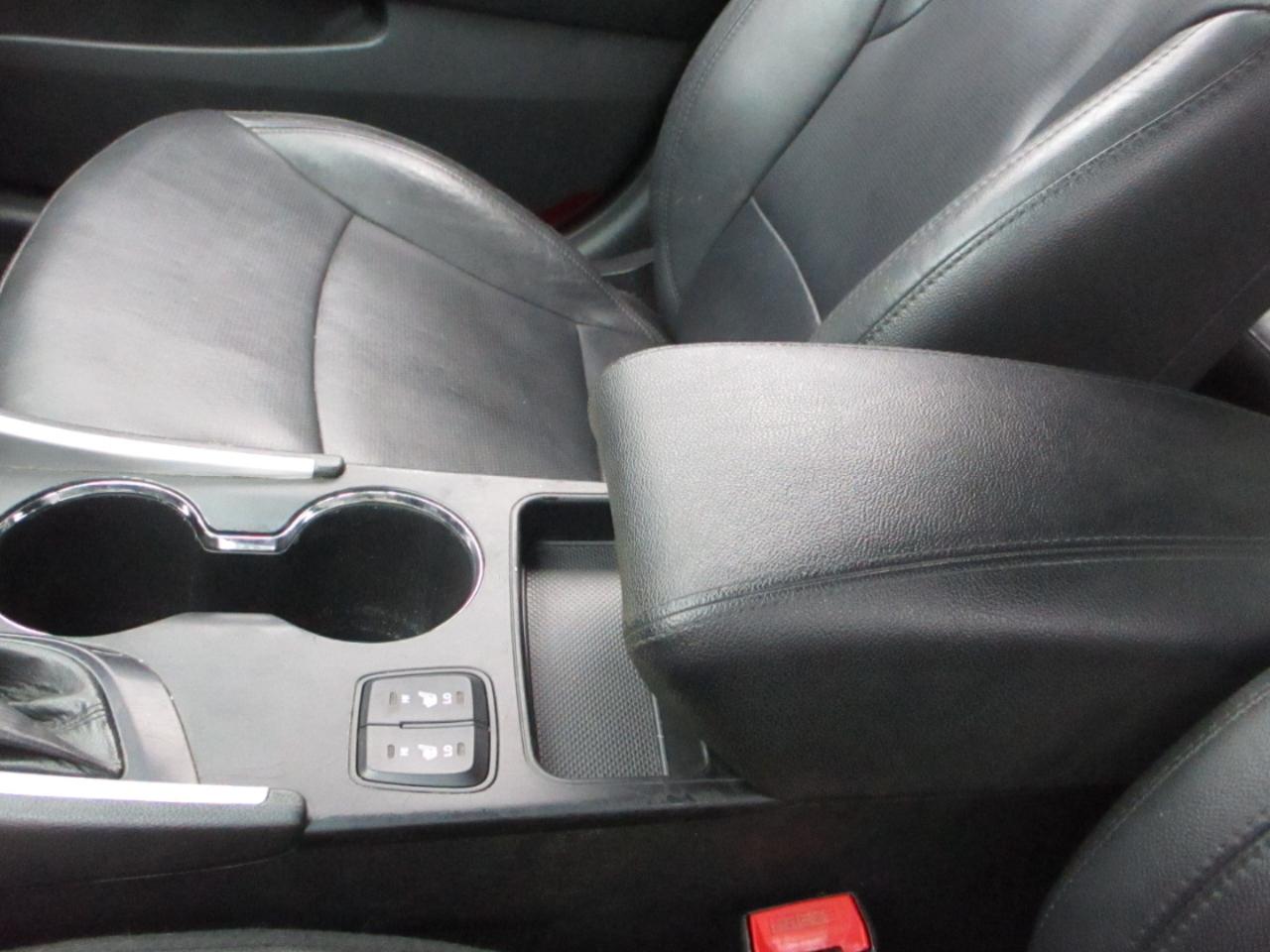 Hyundai Sonata Limited Auto 2012