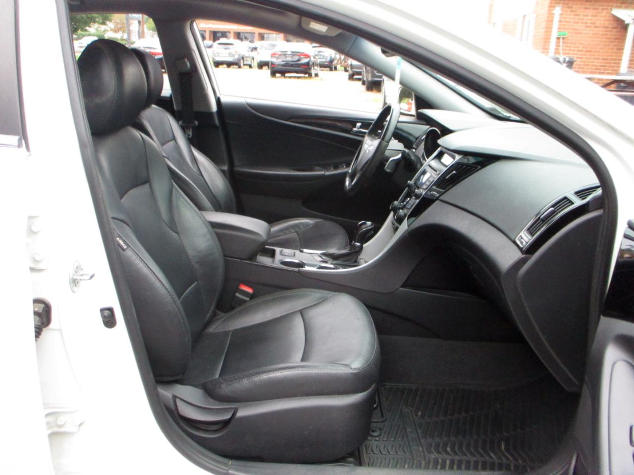 Hyundai Sonata Limited Auto 2012