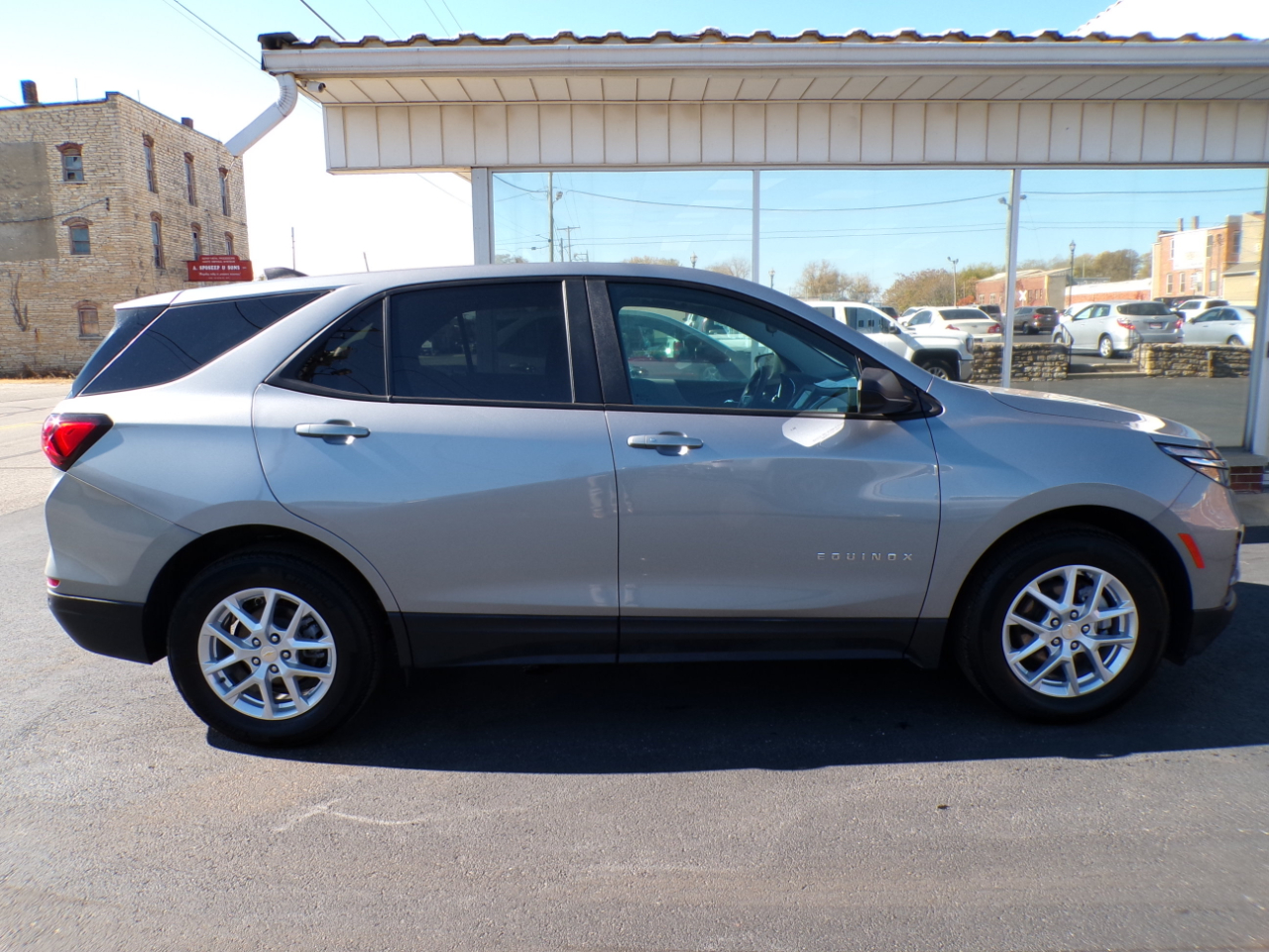 Chevrolet Equinox FWD 4dr LS w/1LS 2024 Chevrolet Equinox FWD 4dr LS w/1LS 2024