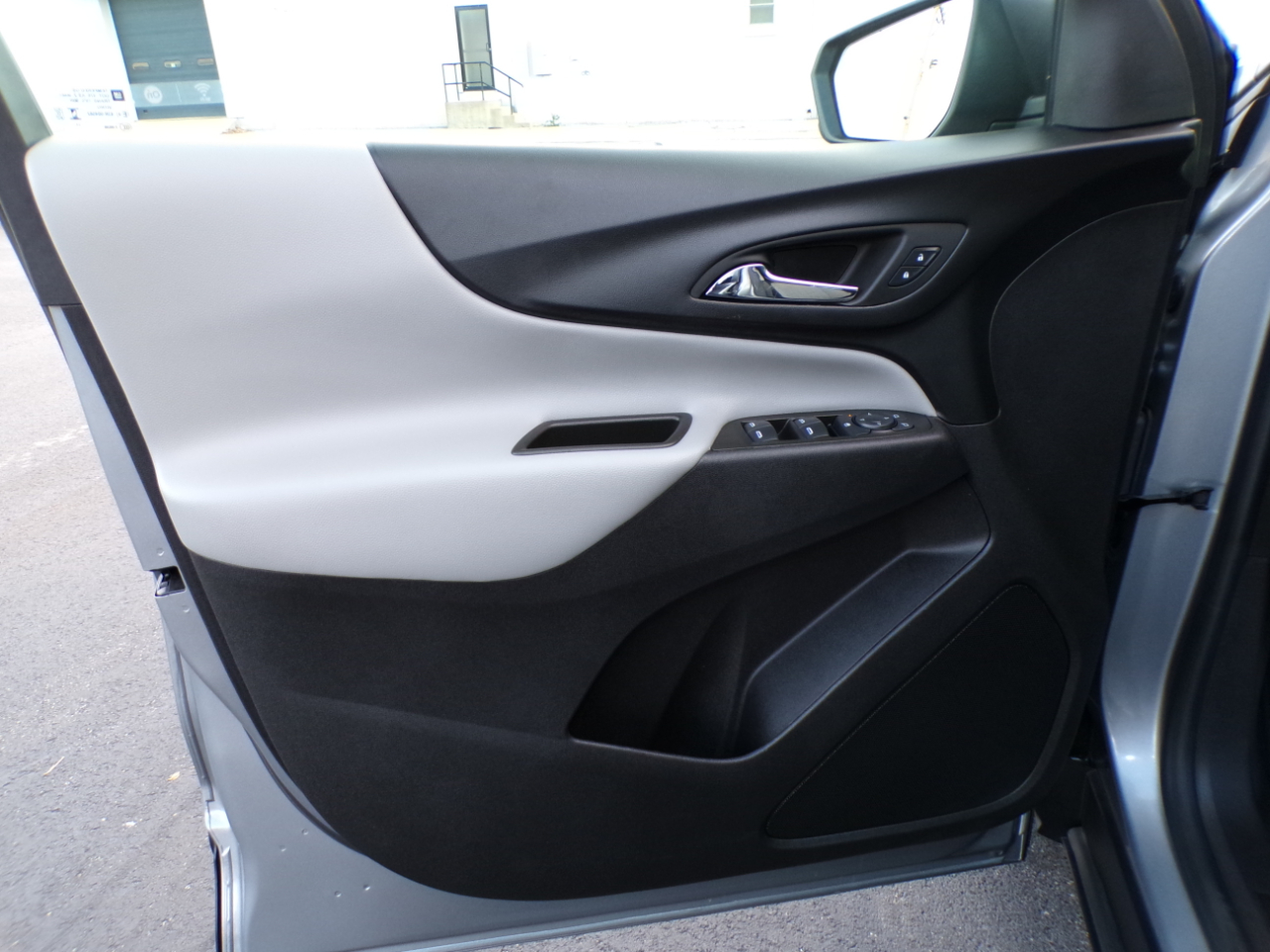 Chevrolet Equinox FWD 4dr LS w/1LS 2024 Chevrolet Equinox FWD 4dr LS w/1LS 2024