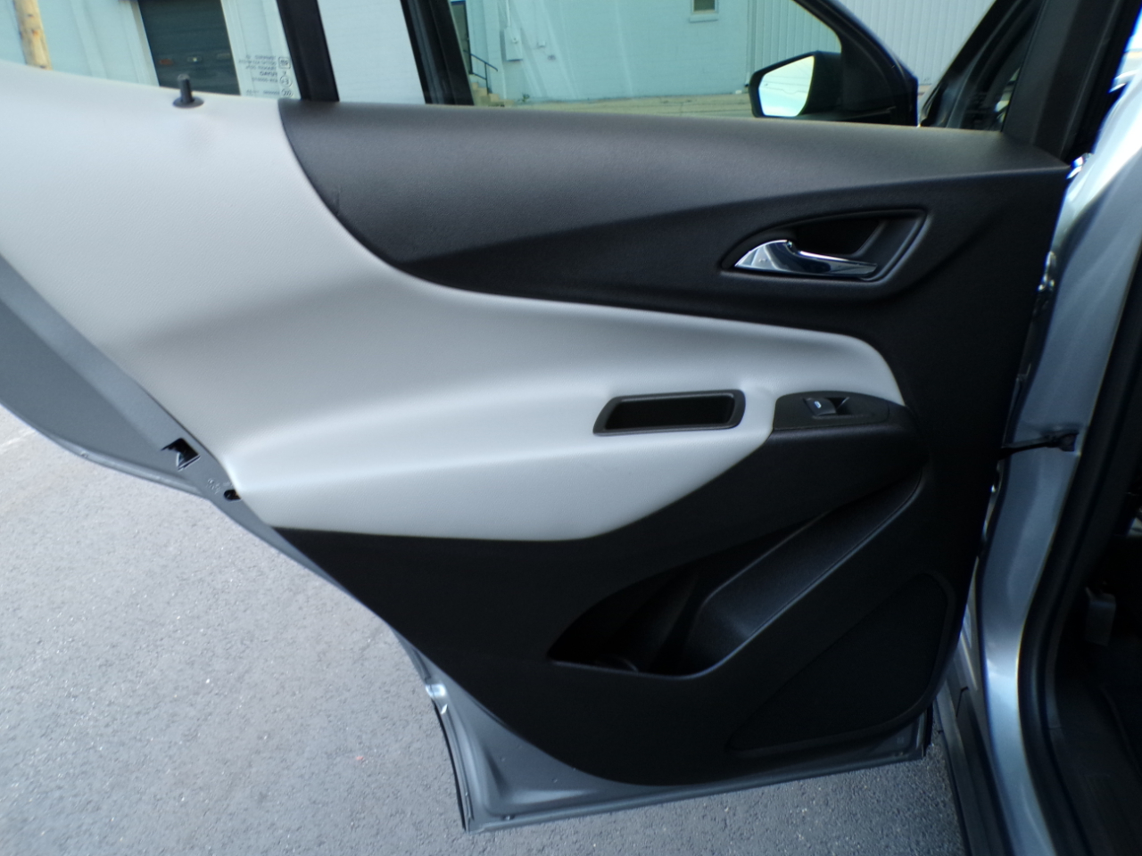 Chevrolet Equinox FWD 4dr LS w/1LS 2024 Chevrolet Equinox FWD 4dr LS w/1LS 2024