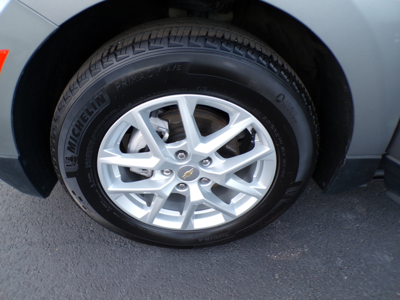 Chevrolet Equinox FWD 4dr LS w/1LS 2024 Chevrolet Equinox FWD 4dr LS w/1LS 2024