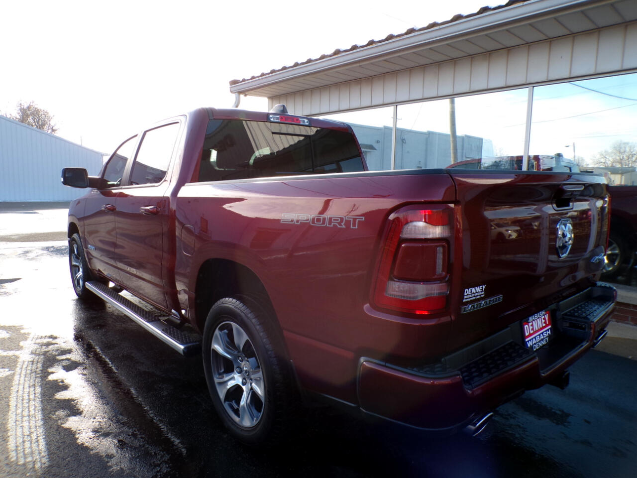 RAM 1500 Laramie 4x4 Crew Cab 5'7" Box 2023
