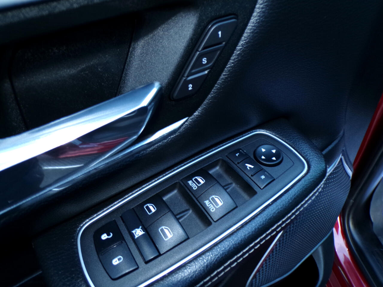 RAM 1500 Laramie 4x4 Crew Cab 5'7" Box 2023