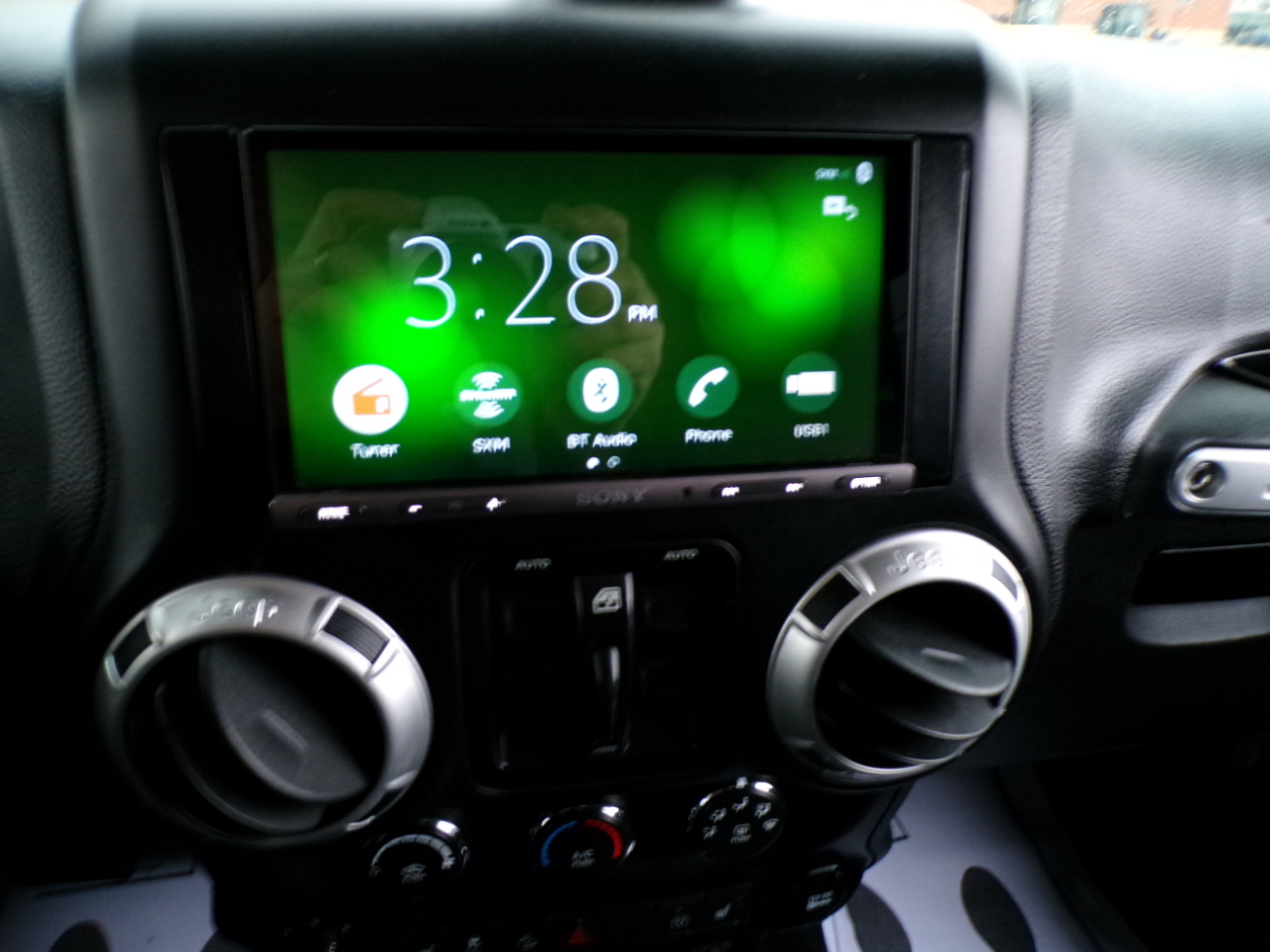 Jeep Wrangler Unlimited 4WD 4dr Sahara 2015