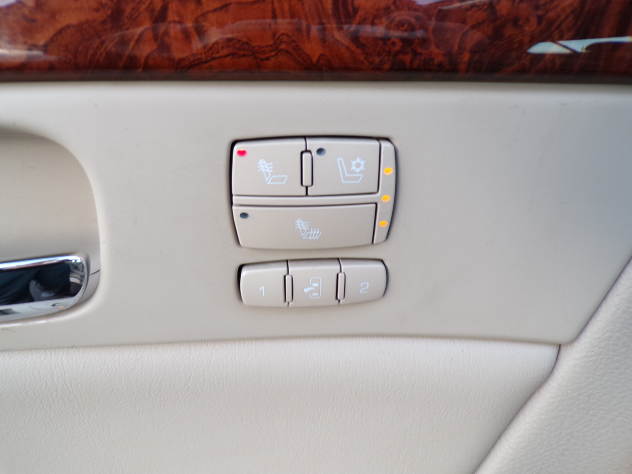 Cadillac DTS 4dr Sdn w/1SC 2006