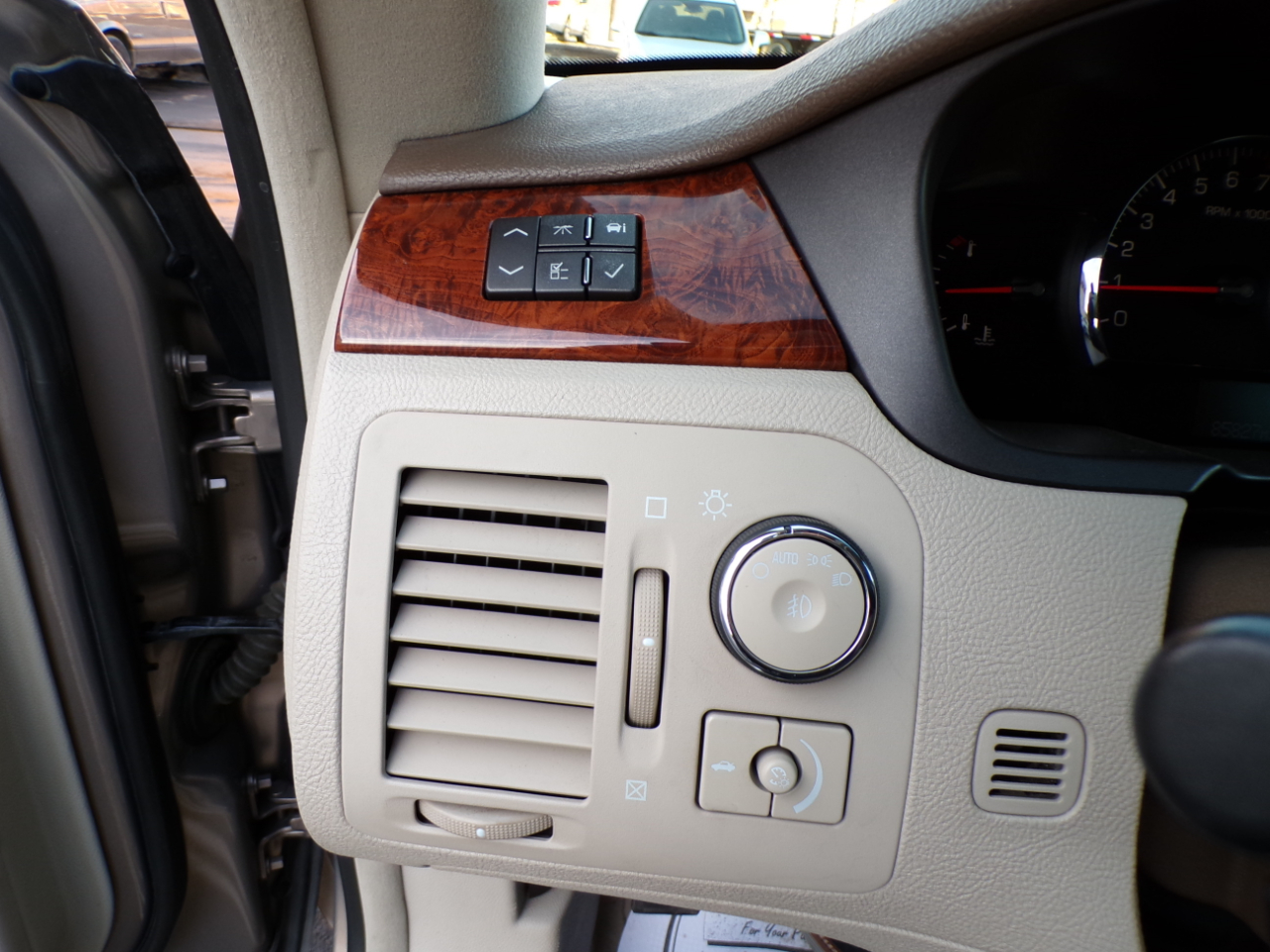 Cadillac DTS 4dr Sdn w/1SC 2006