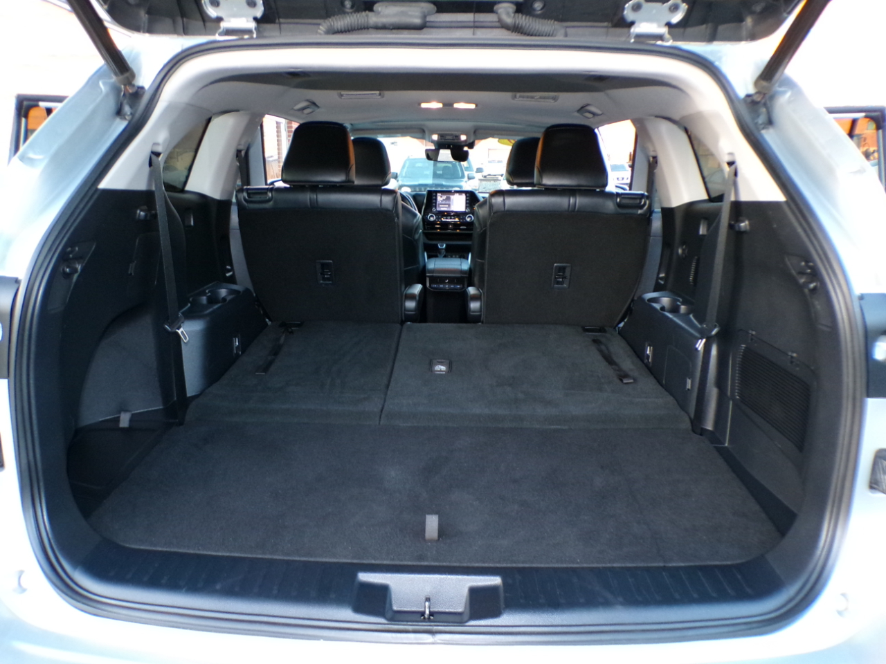 Toyota Highlander Hybrid XLE AWD (Natl) 2020