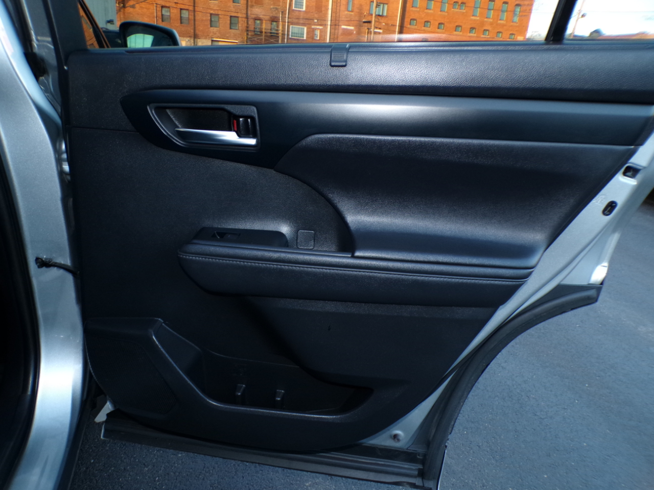 Toyota Highlander Hybrid XLE AWD (Natl) 2020