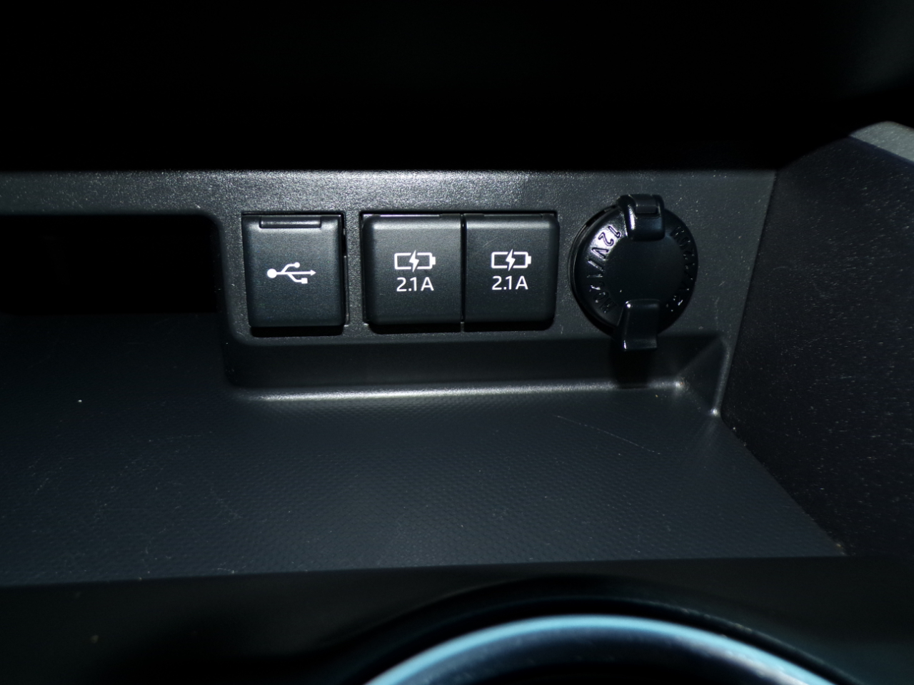 Toyota Highlander Hybrid XLE AWD (Natl) 2020