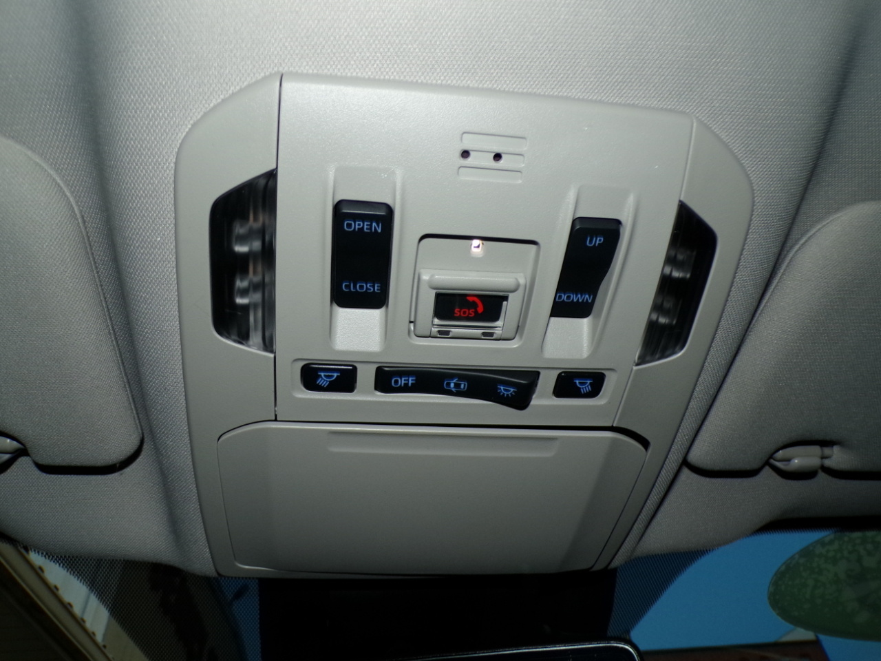 Toyota Highlander Hybrid XLE AWD (Natl) 2020