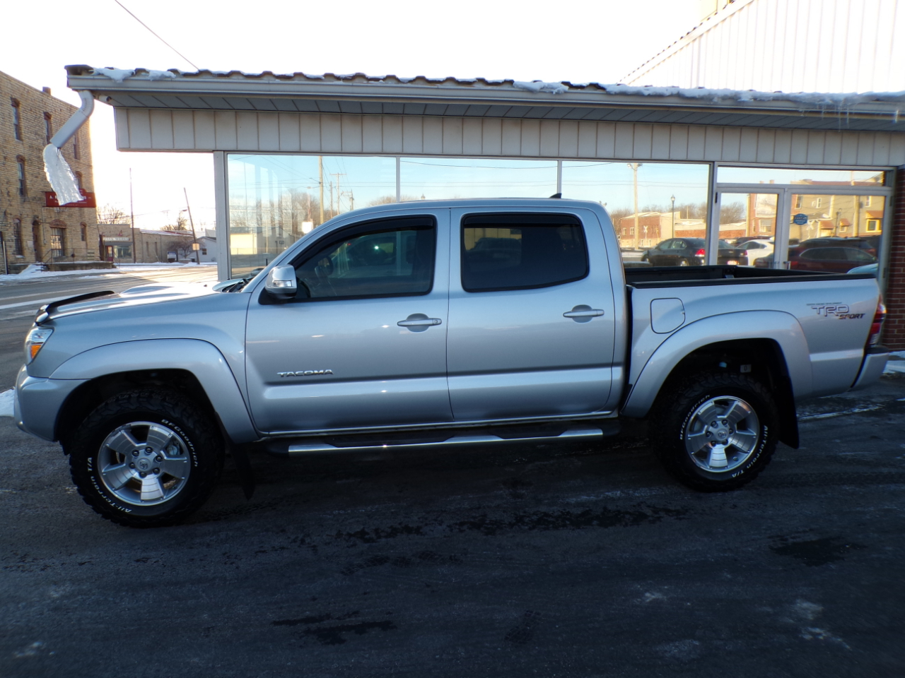 Toyota Tacoma 2WD Double Cab V6 AT PreRunner (Natl) 2012