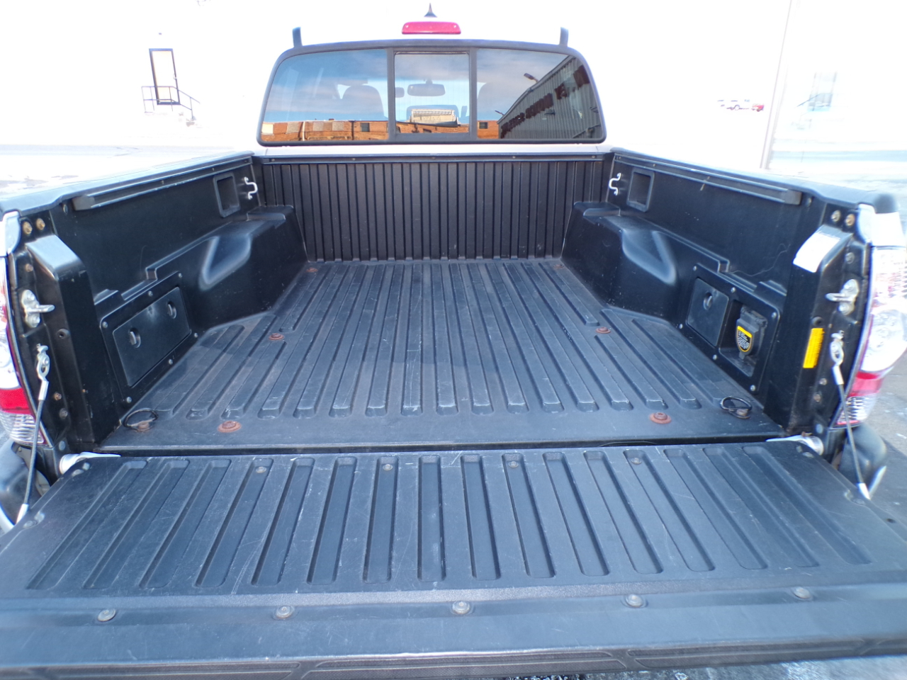 Toyota Tacoma 2WD Double Cab V6 AT PreRunner (Natl) 2012