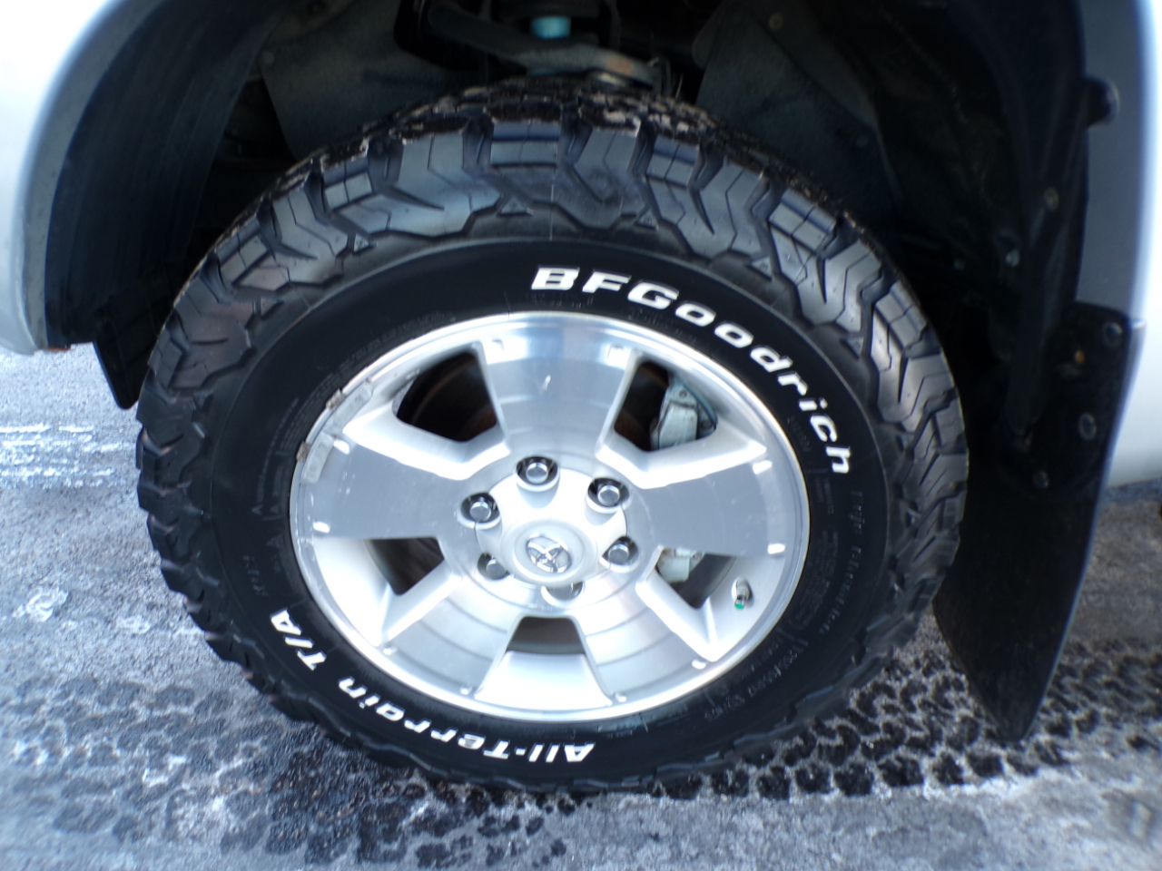 Toyota Tacoma 2WD Double Cab V6 AT PreRunner (Natl) 2012