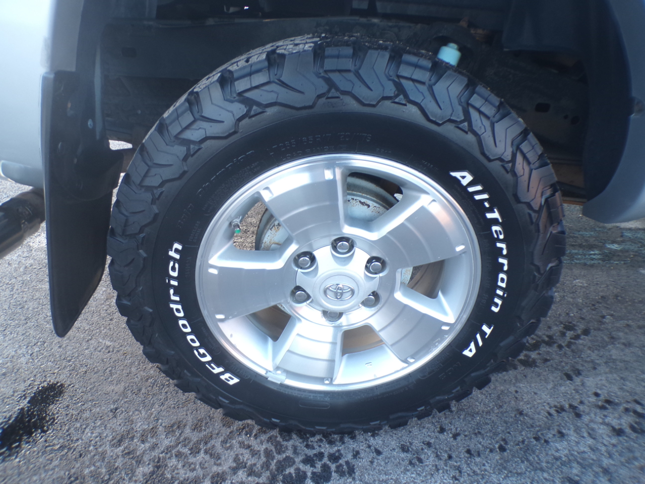 Toyota Tacoma 2WD Double Cab V6 AT PreRunner (Natl) 2012