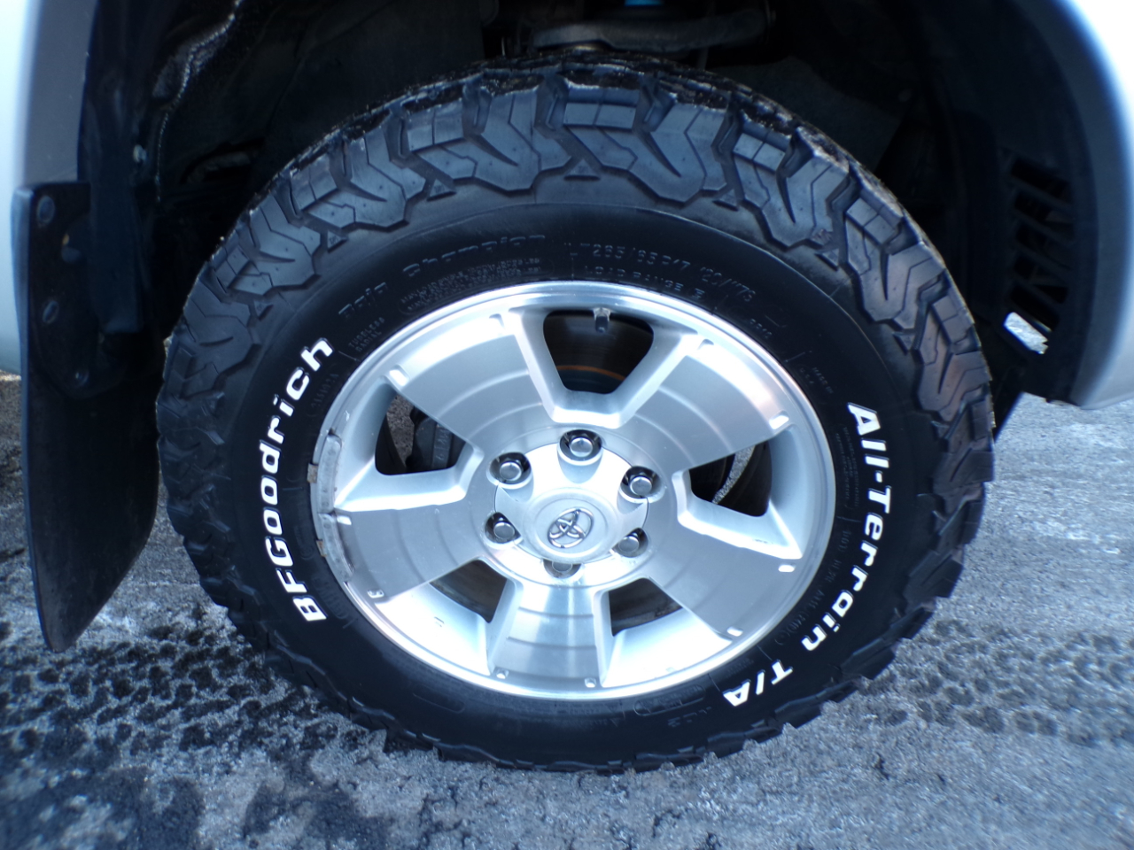 Toyota Tacoma 2WD Double Cab V6 AT PreRunner (Natl) 2012