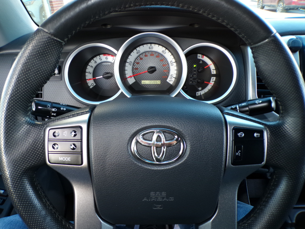 Toyota Tacoma 2WD Double Cab V6 AT PreRunner (Natl) 2012