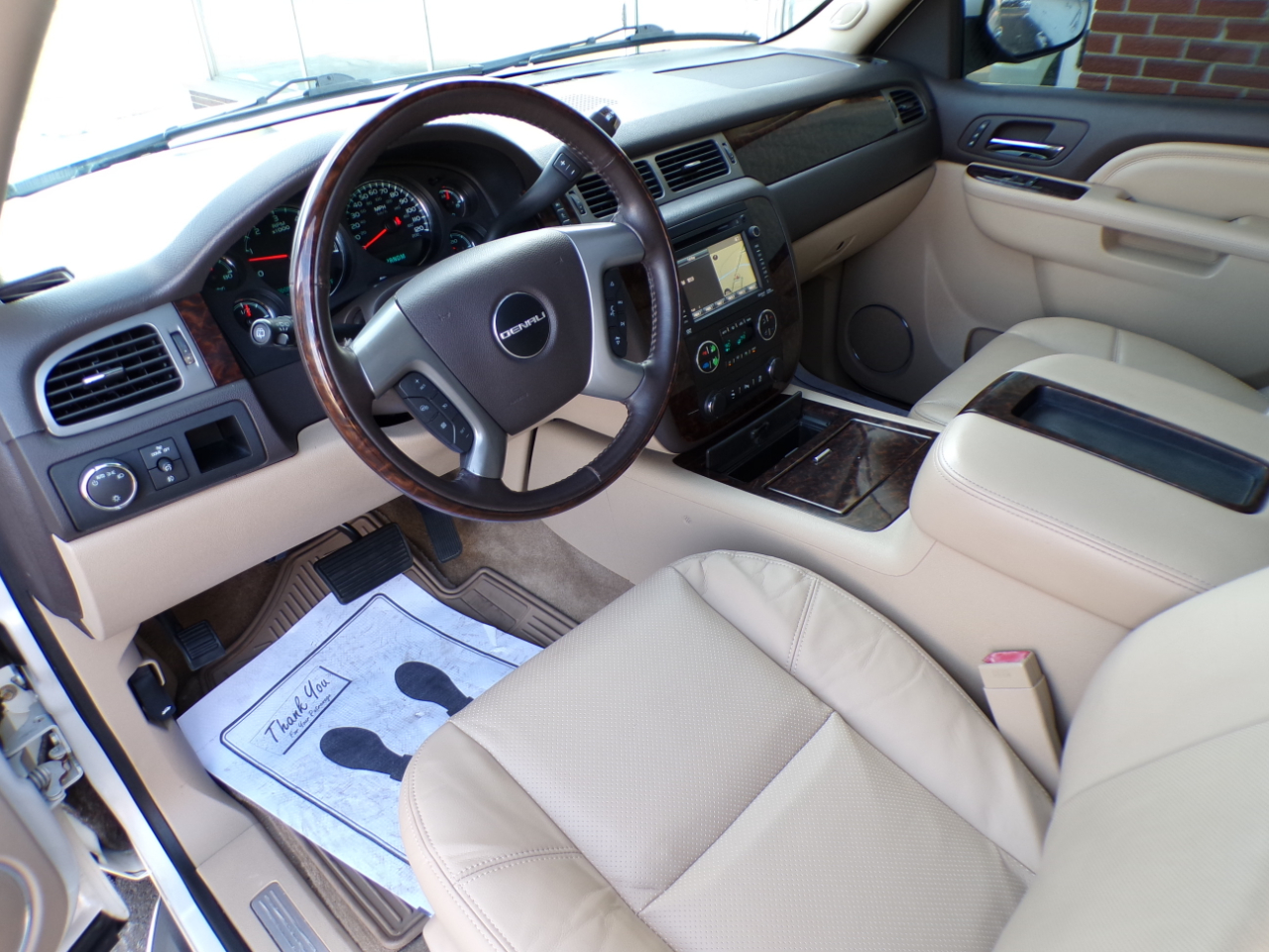 GMC Yukon AWD 4dr 1500 Denali 2013