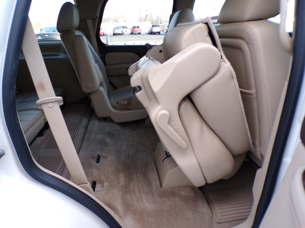 GMC Yukon AWD 4dr 1500 Denali 2013