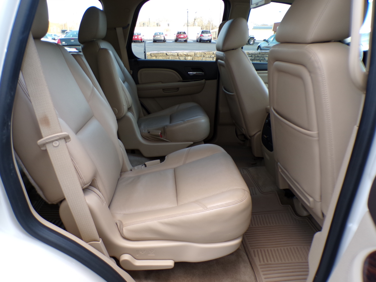 GMC Yukon AWD 4dr 1500 Denali 2013