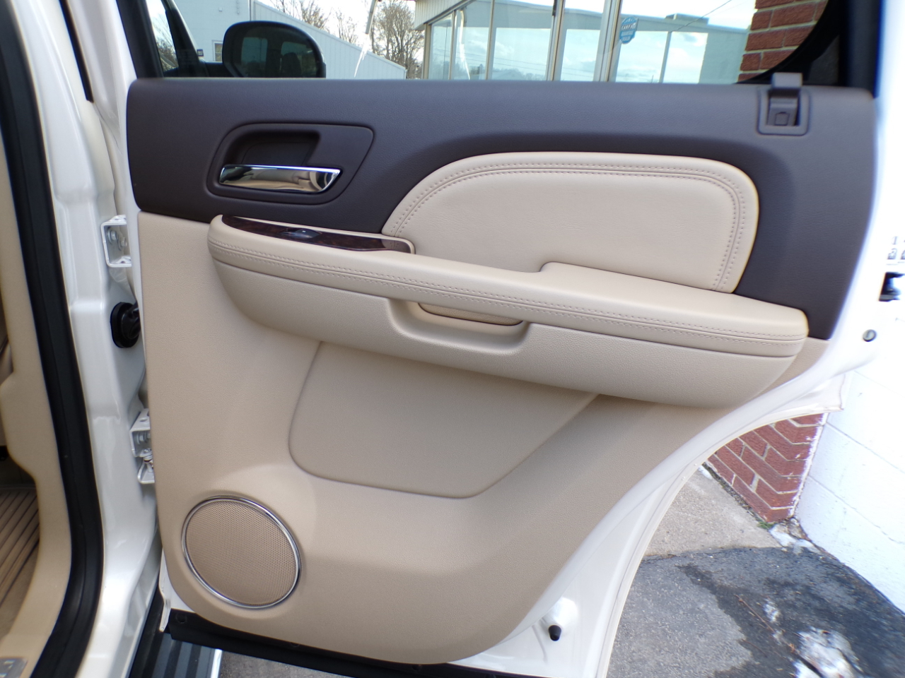 GMC Yukon AWD 4dr 1500 Denali 2013