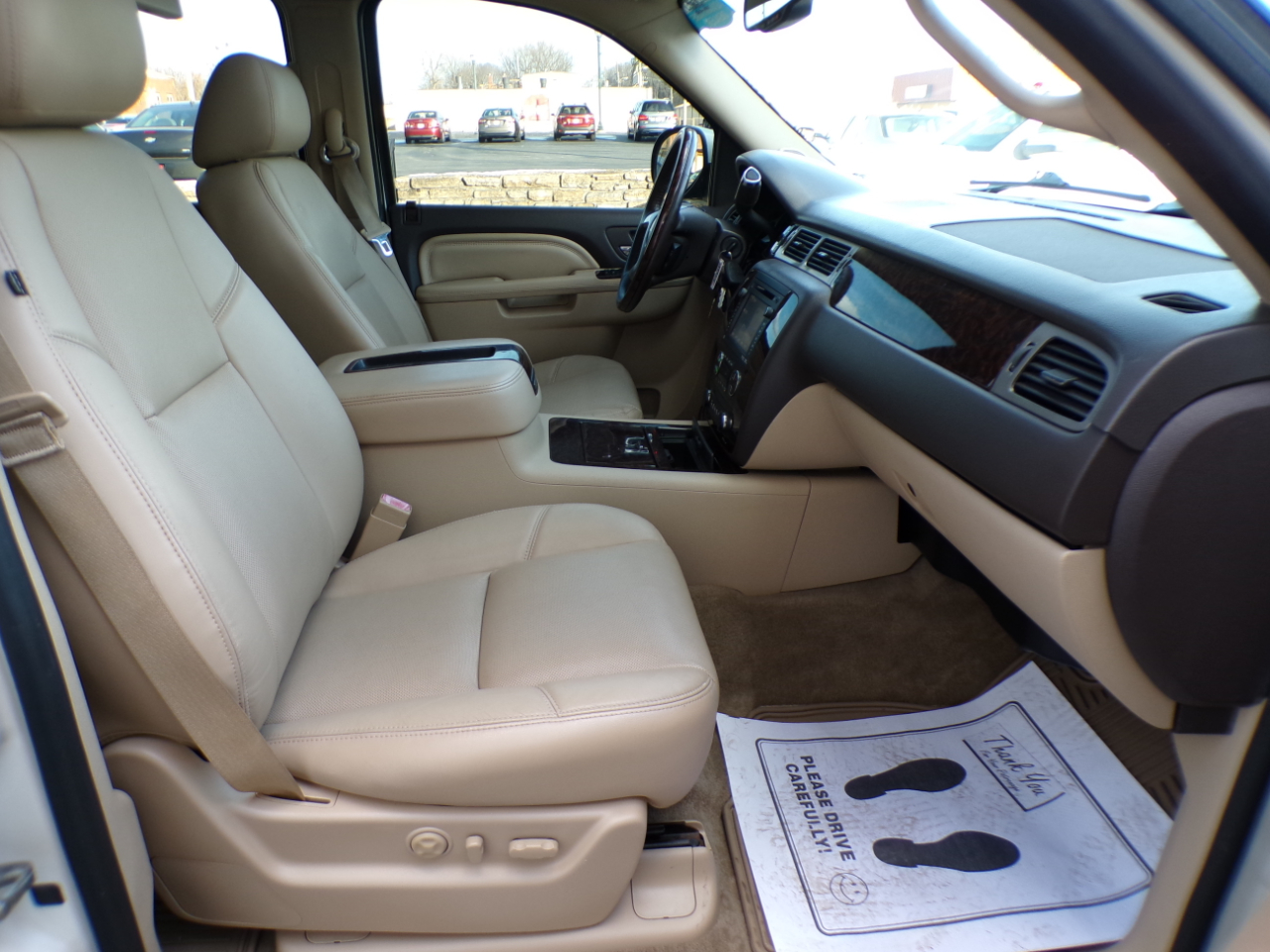 GMC Yukon AWD 4dr 1500 Denali 2013