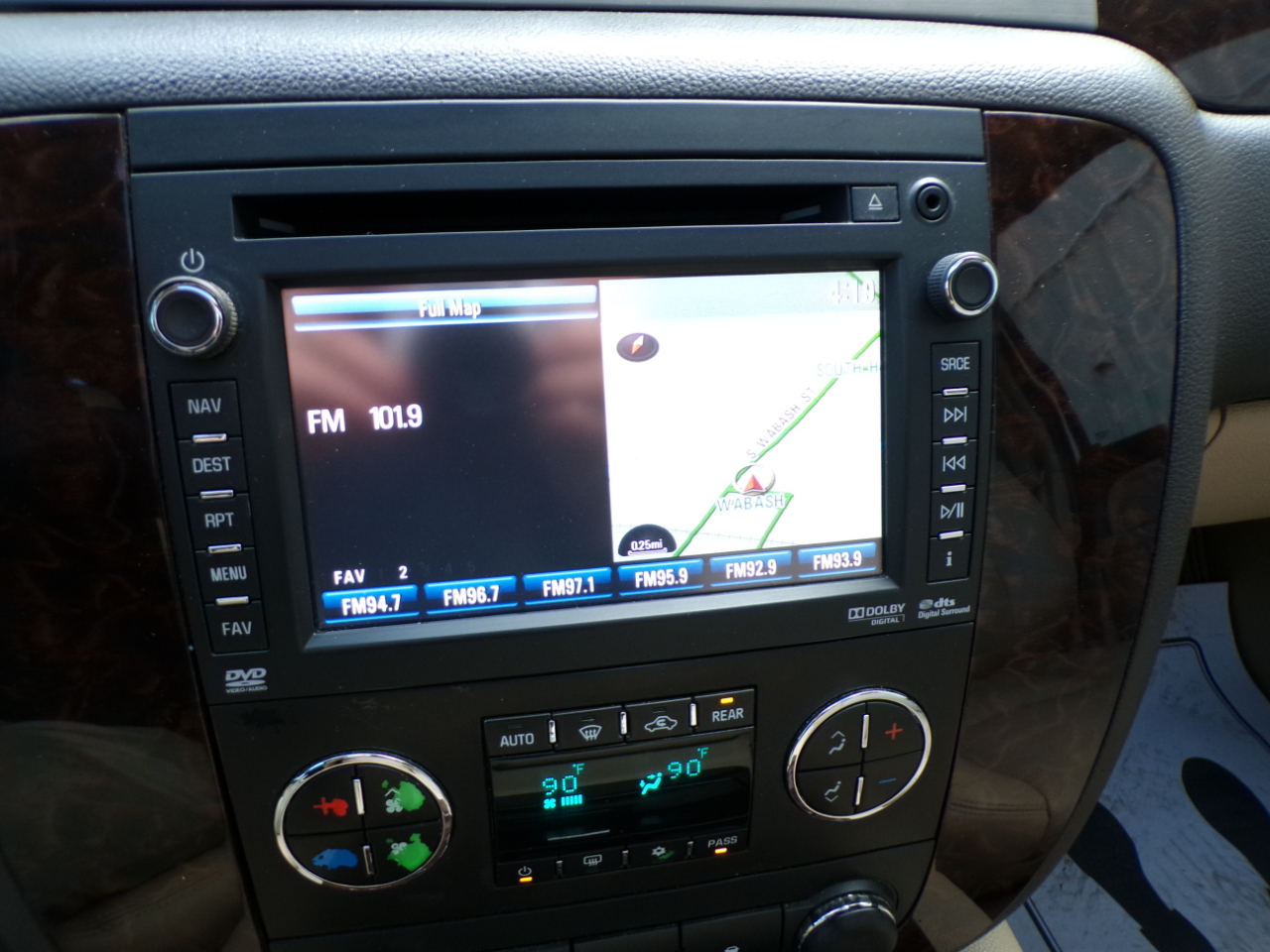 GMC Yukon AWD 4dr 1500 Denali 2013