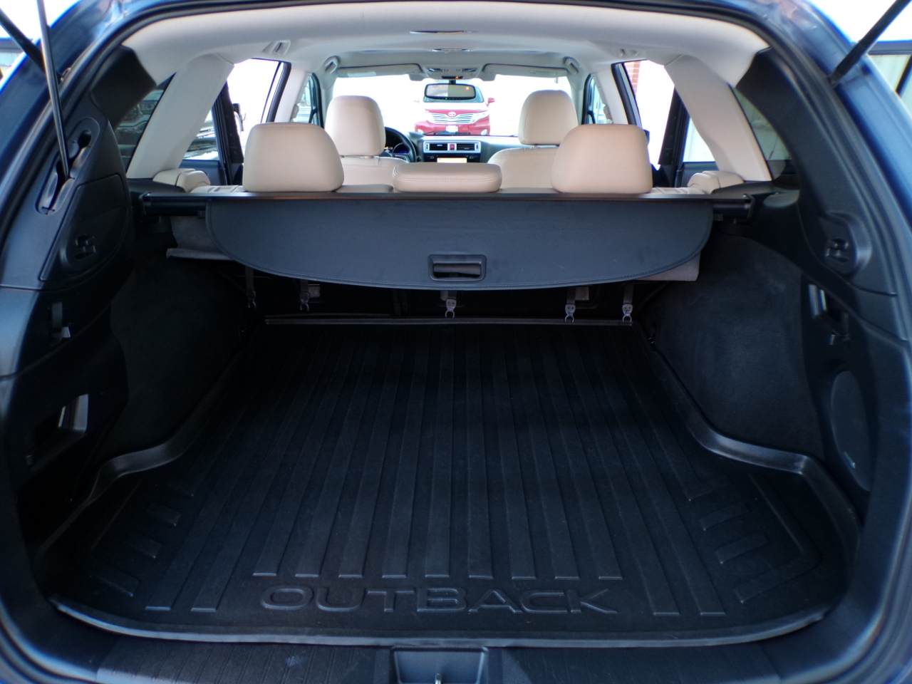 Subaru Outback 4dr Wgn 2.5i Limited 2015