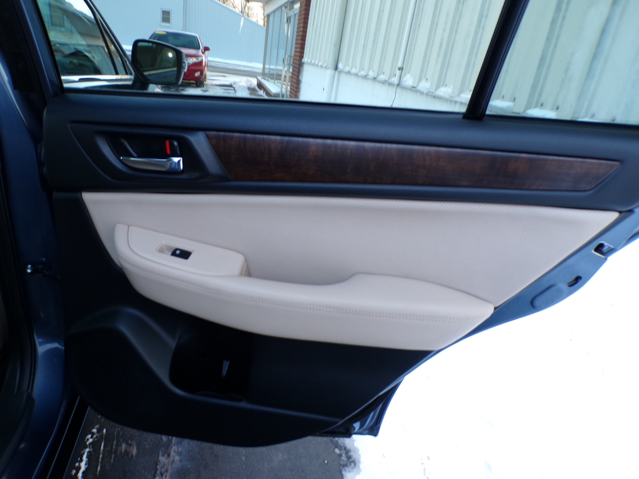 Subaru Outback 4dr Wgn 2.5i Limited 2015