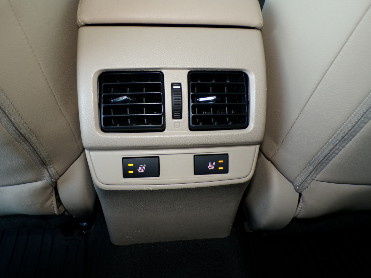 Subaru Outback 4dr Wgn 2.5i Limited 2015