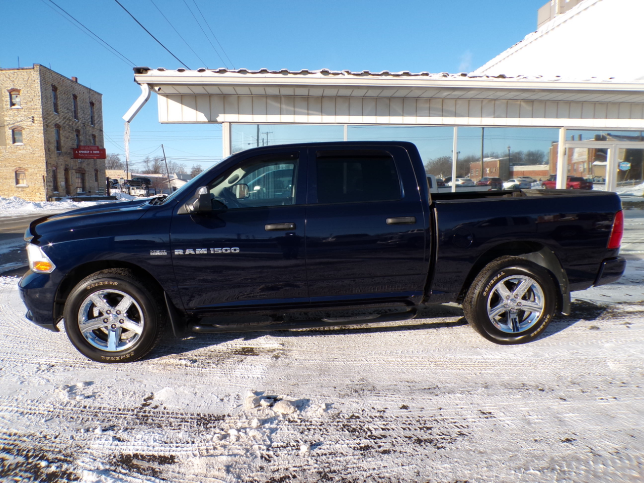 RAM 1500 2WD Crew Cab 140.5" Express 2012