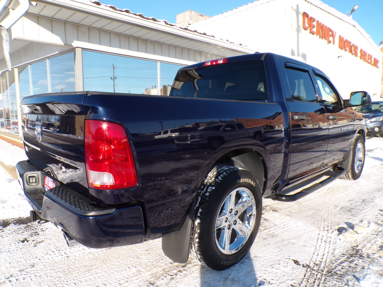 RAM 1500 2WD Crew Cab 140.5" Express 2012