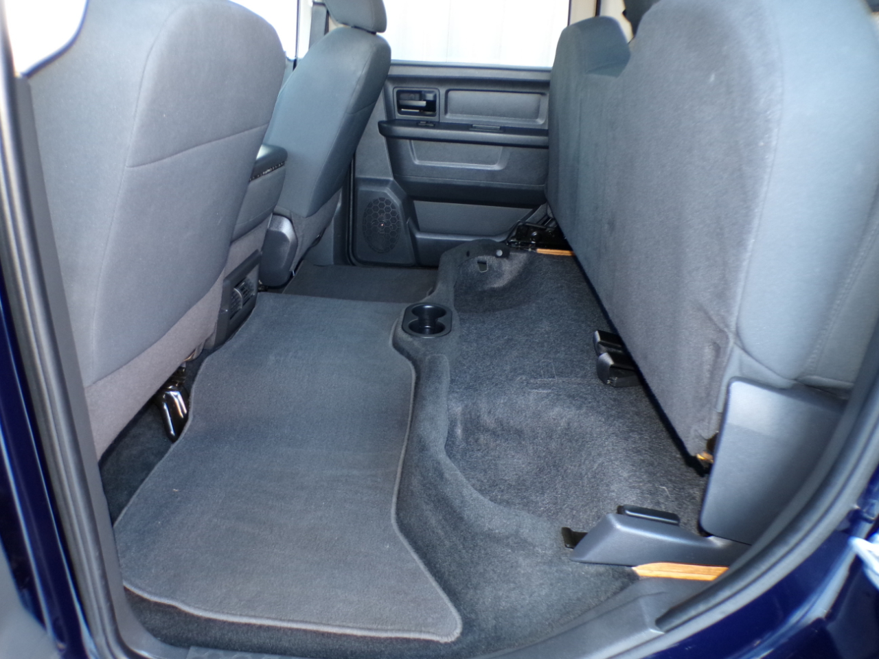 RAM 1500 2WD Crew Cab 140.5" Express 2012